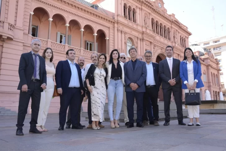 Javier Milei se reunió con diputados de La Libertad Avanza y buscarán “volver a tratar” a la Ley ómnibus