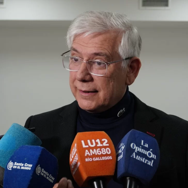Paritaria docente en Santa Cruz: ministro de Trabajo aseguró que la oferta salarial es superior a la cláusula gatillo de enero Paritaria docente en Santa Cruz: ministro de Trabajo aseguró que la oferta salarial es superior a la cláusula gatillo de enero