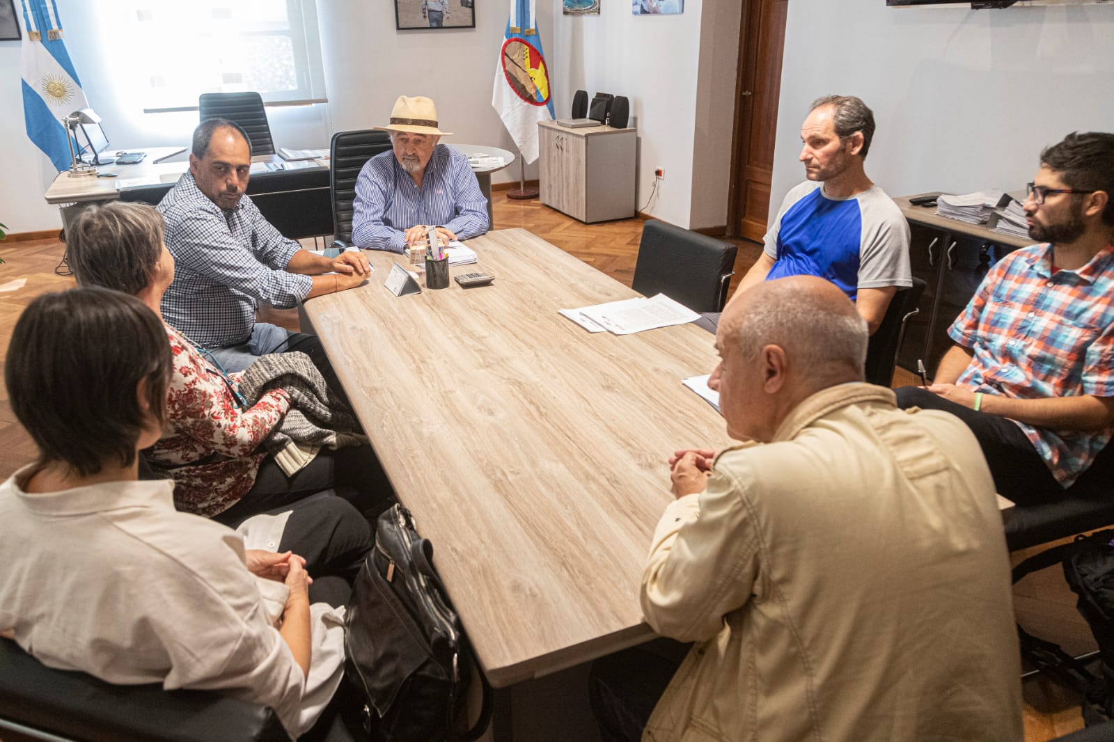 Macharashvili se reunió con referentes del gremio docente de Chubut Macharashvili se reunió con referentes del gremio docente de Chubut