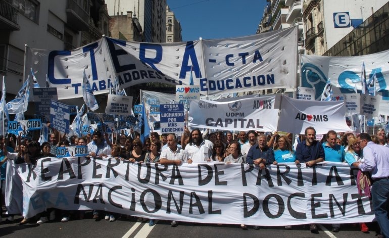 PARITARIA-NACIONAL-DOCENTE-D2039JD23D-728x445