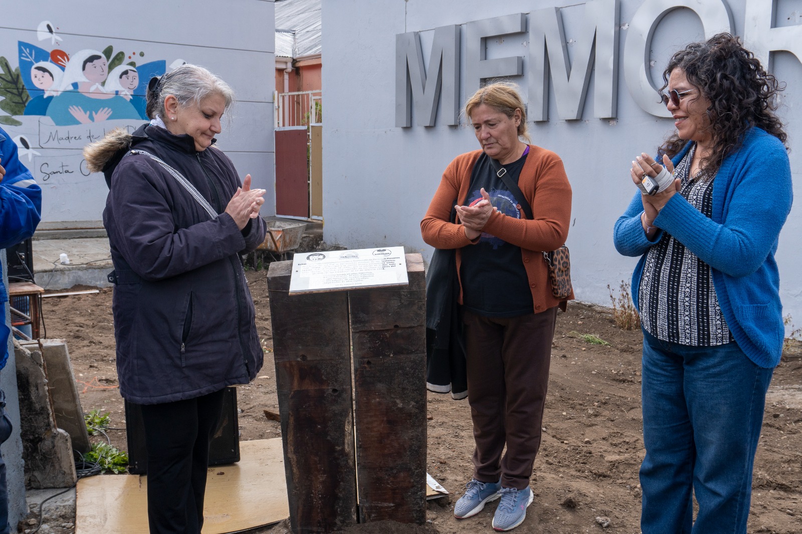 Colocan placa conmemorativa de la Rebelión de “Las Putas de San Julián” |  La Opinión Austral