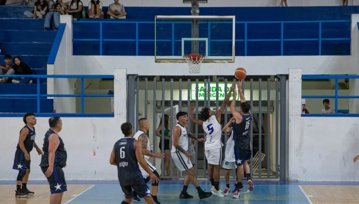 El Torneo de Básquet de Verano de Caleta Olivia: un éxito