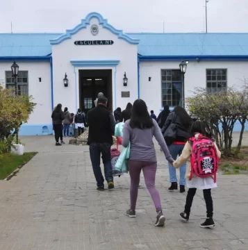 Cuándo comienzan las clases en Santa Cruz: Educación definió qué día inicia el ciclo lectivo Cuándo comienzan las clases en Santa Cruz: Educación definió qué día inicia el ciclo lectivo