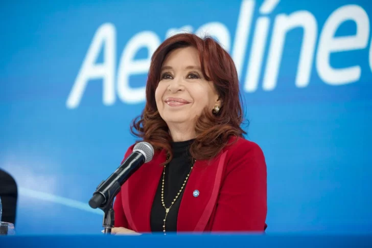 Cristina Kirchner afirmó que fue en su gestión que se quitó el beneficio de millas a funcionarios