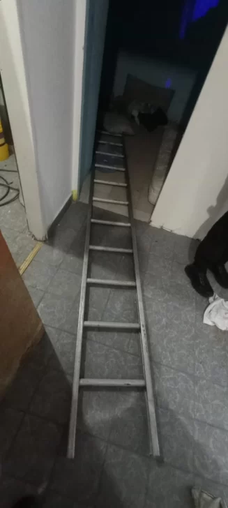 escalera-robo-las-heras-d029jd2-327x728