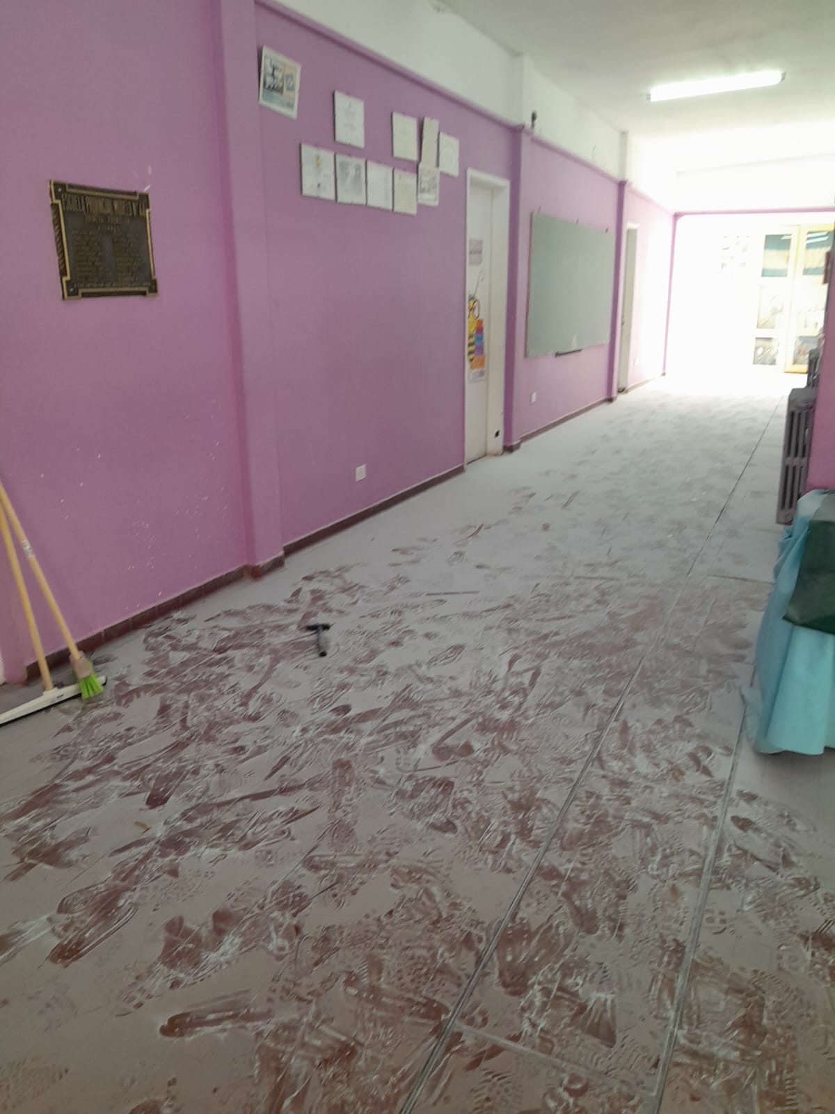 escuela-vandalismo-gallegos1-546x728