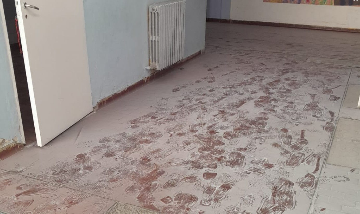 Investigan hechos de vandalismo en una escuela de Río Gallegos Investigan hechos de vandalismo en una escuela de Río Gallegos