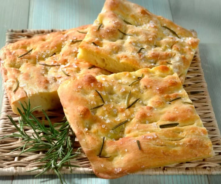 Focaccia italiana: la receta tradicional, pero con un toque secreto