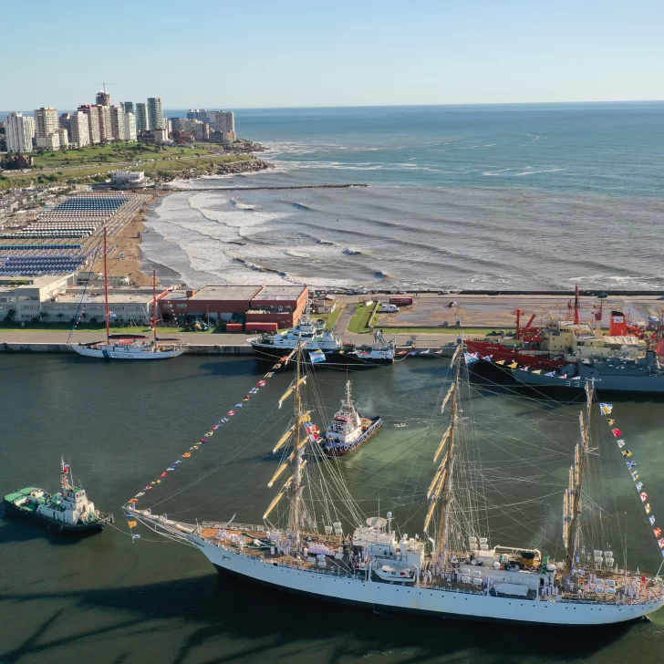 La Fragata Libertad arribó a Mar del Plata por los festejos de los 150 años de “La Feliz”