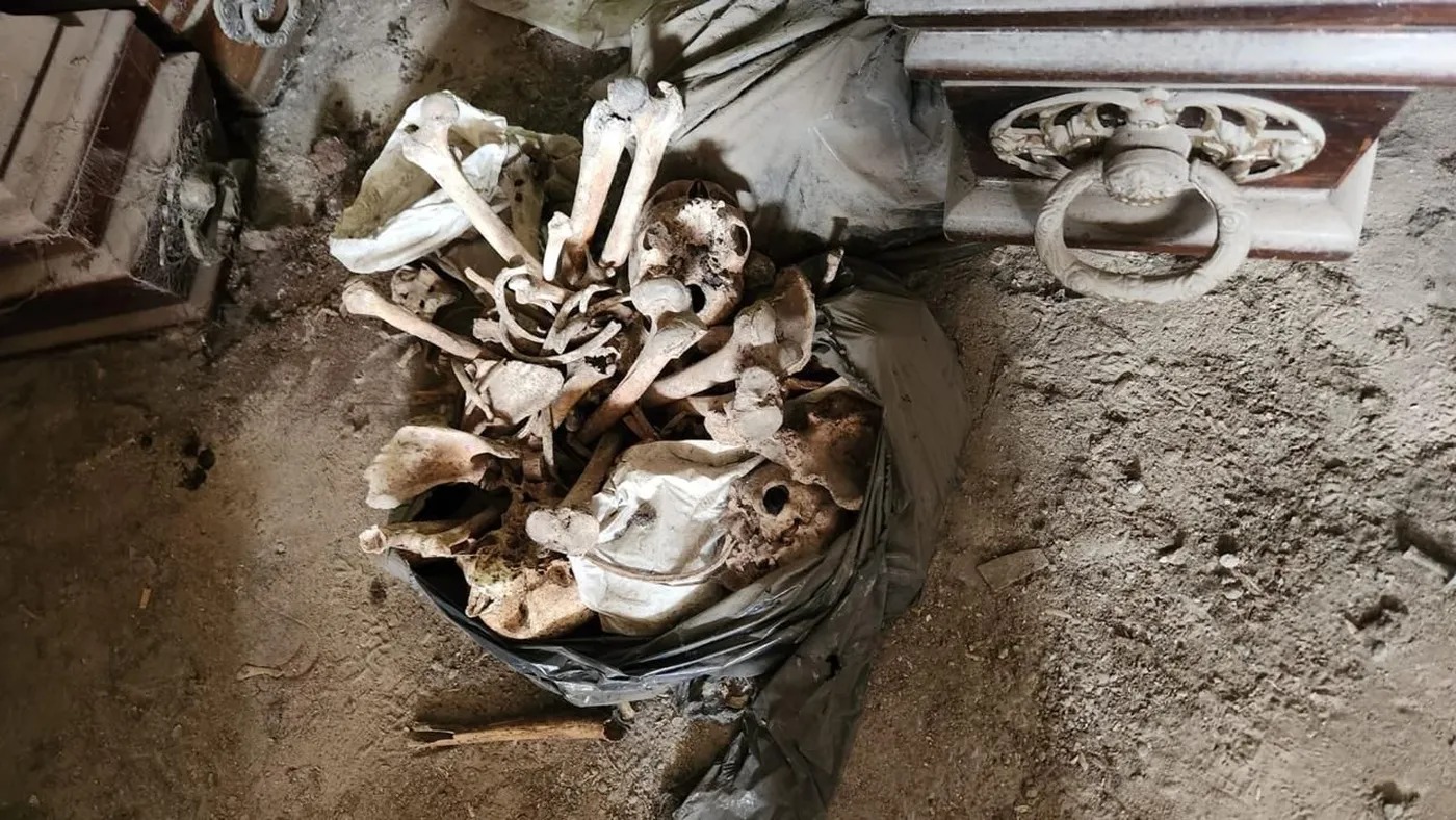 huesos-cementario-de-la-plata-728x410
