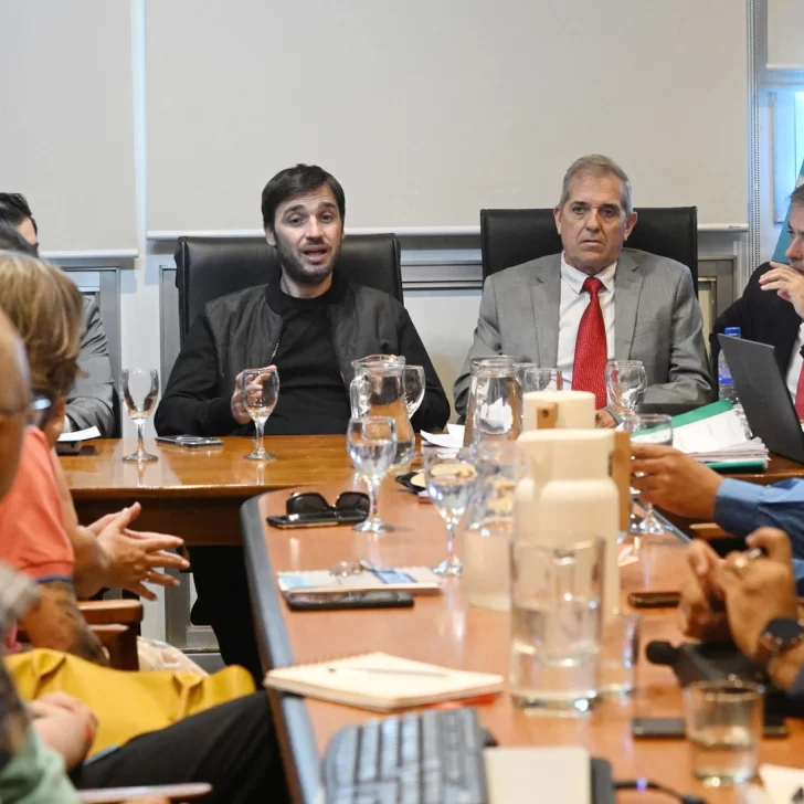 Chubut tendrá su propio “incentivo docente” para mejorar el salario de los maestros Chubut tendrá su propio “incentivo docente” para mejorar el salario de los maestros