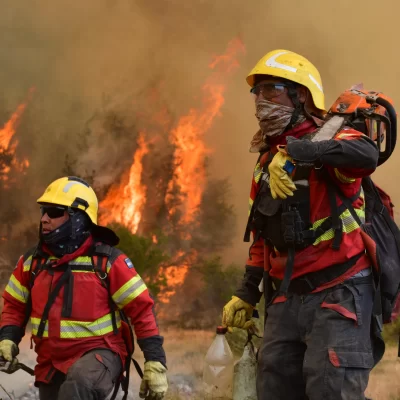 Incendio en Los Alerces: esperan lluvias este sábado y ya son casi 8 mil hectáreas perdidas