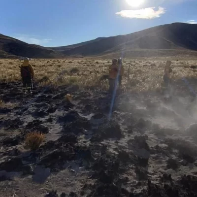 El incendio forestal Parque Nacional Nahuel Huapi sigue activo "en todo su perímetro"