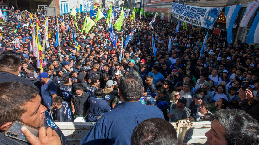 jorge-vidal-movilizacion-en-comodoro-rivadavia-23-de-feb-2024-1-728x409