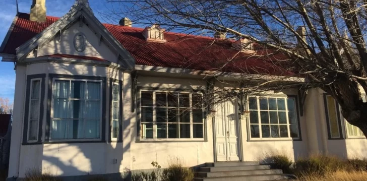 Un “Hotel Fantasma” en Santa Cruz: alquilaban habitaciones a turistas pero estaba vacío