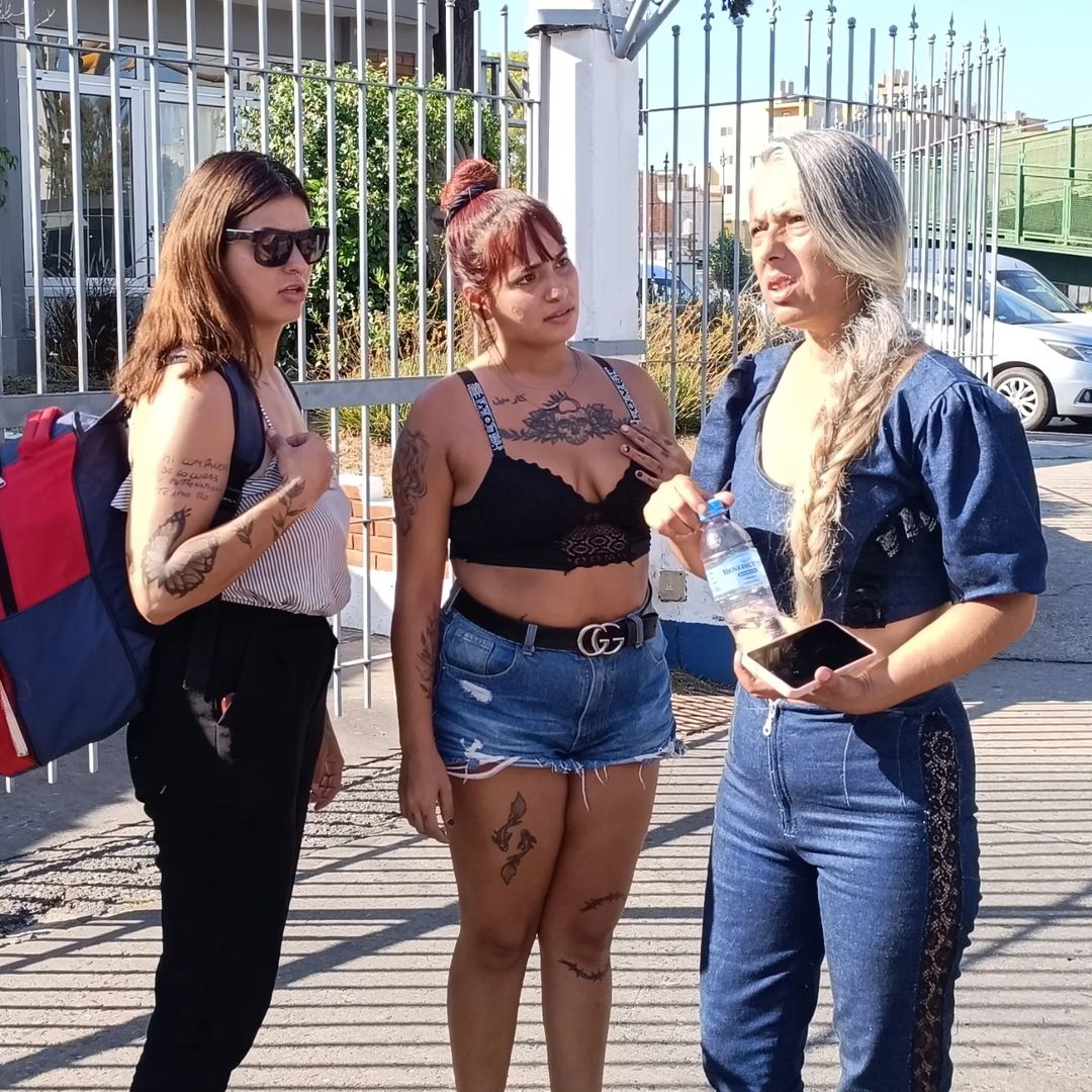 Liberaron a Ivanna Bunge y a las otras 3 mujeres detenidas por manifestarse contra la ley ómnibus: “No la pasamos lindo”