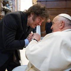 El gobierno argentino lamentó el fallecimiento del Papa