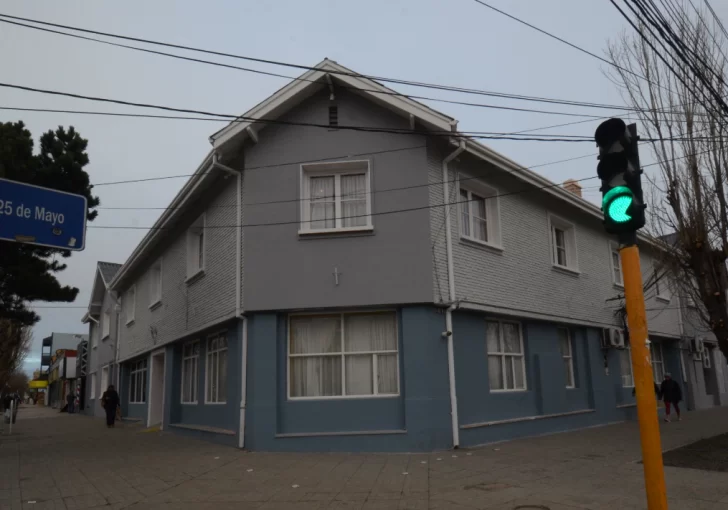  El proyecto sostiene que “el Fondo se integrará con un quince por ciento (15%) como mínimo de los recursos netos obtenidos por la Provincia en toda operación de crédito público”, incluyendo empréstitos, asistencia financiera, refinanciación de deudas y adelantos del Tesoro Nacional, entre otros instrumentos.