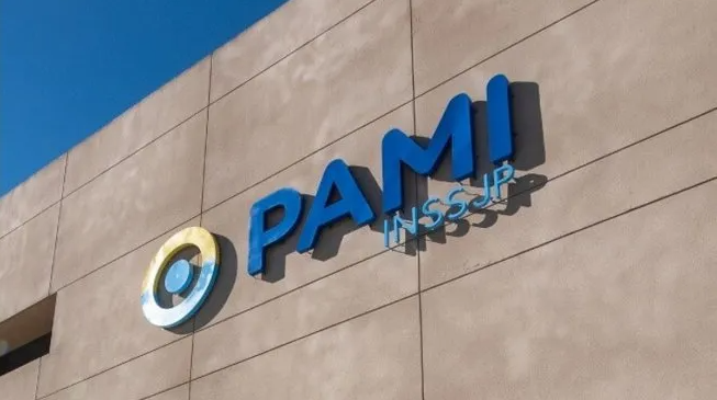 El PAMI redujo rangos jerárquicos y recortó cargos políticos