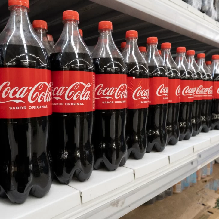 Coca, a la cola: aumentó hasta un 60%, bajó la venta y buscan segundas marcas para reemplazarla