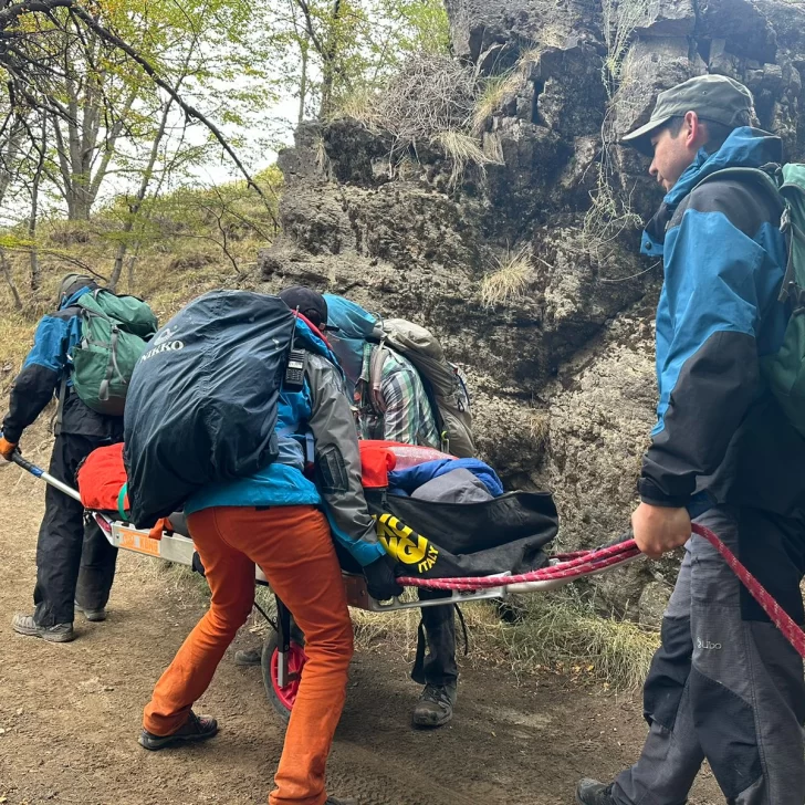Rescataron a un turista irlandés que se fracturó en un sendero de El Chaltén