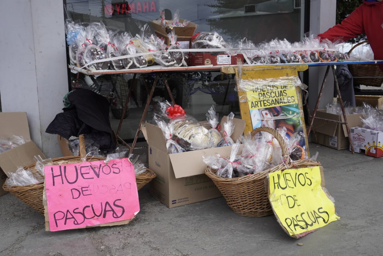 Huevos de Pascua artesanales en Río Gallegos: “La venta está más floja que el año pasado”