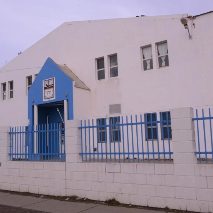 El Colegio Secundario N°19 “Cincuentenario de LU12” celebró 35 años