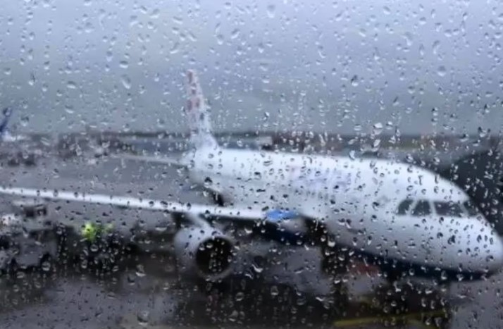 Vuelos demorados en Ezeiza y Aeroparque por tormentas eléctricas