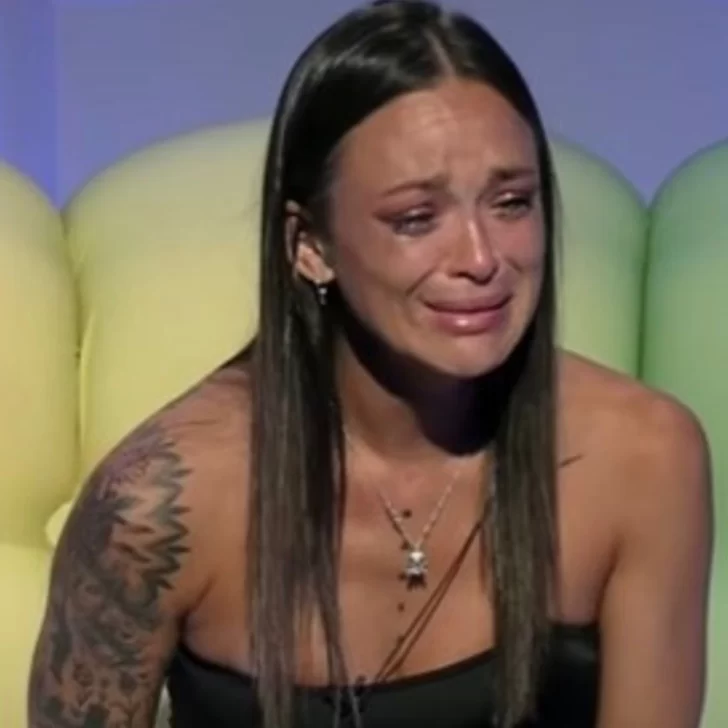 Agostina de Gran Hermano se quebró durante la gala de eliminación: “Me amenaza de muerte”