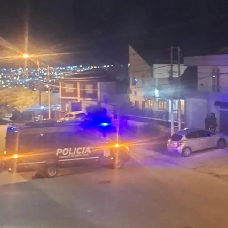Allanaron una casa por ruidos molestos y confiscaron equipos de música