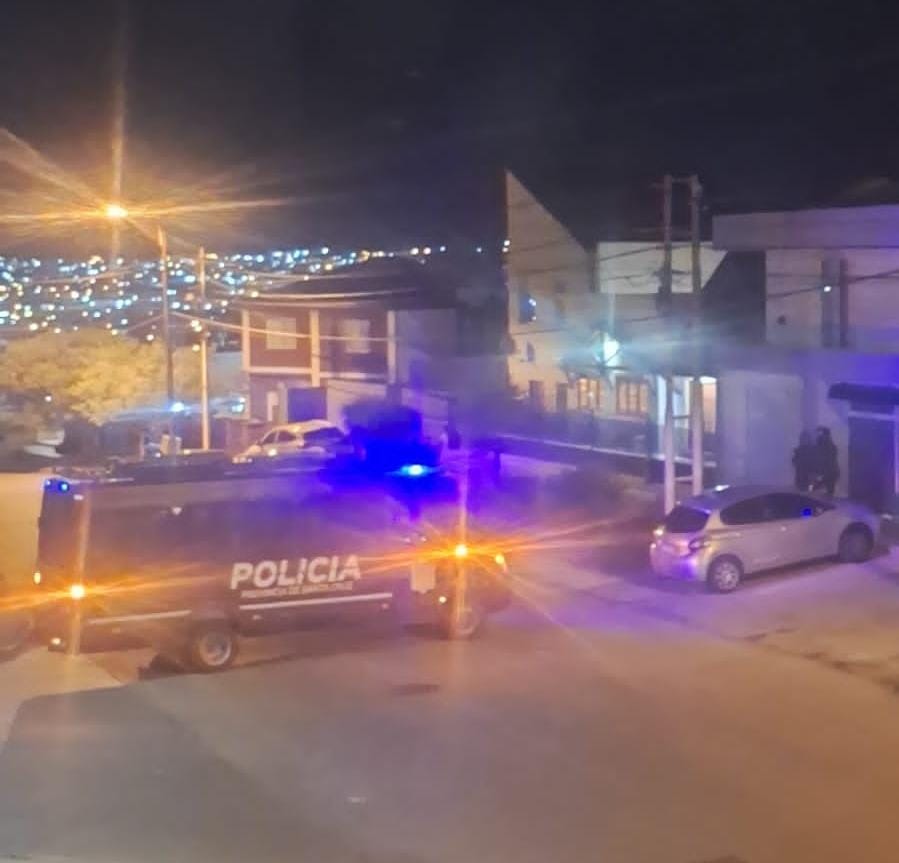 Allanaron una casa por ruidos molestos y confiscaron equipos de música