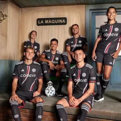 River Plate presentó su nueva camiseta, inspirada en “La Maquina”
