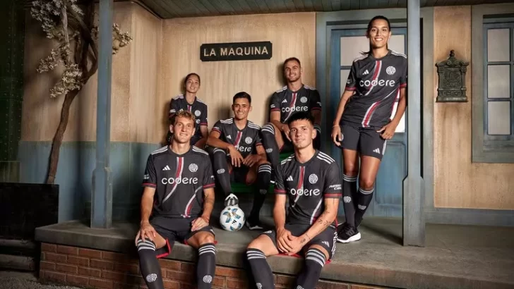 River Plate presentó su nueva camiseta, inspirada en “La Maquina”