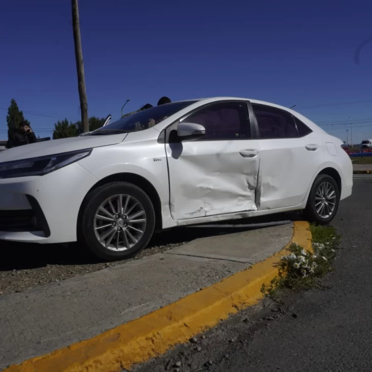 Otro choque en Río Gallegos: dos vehículos colisionaron cerca del Monumento a los Caídos de Malvinas