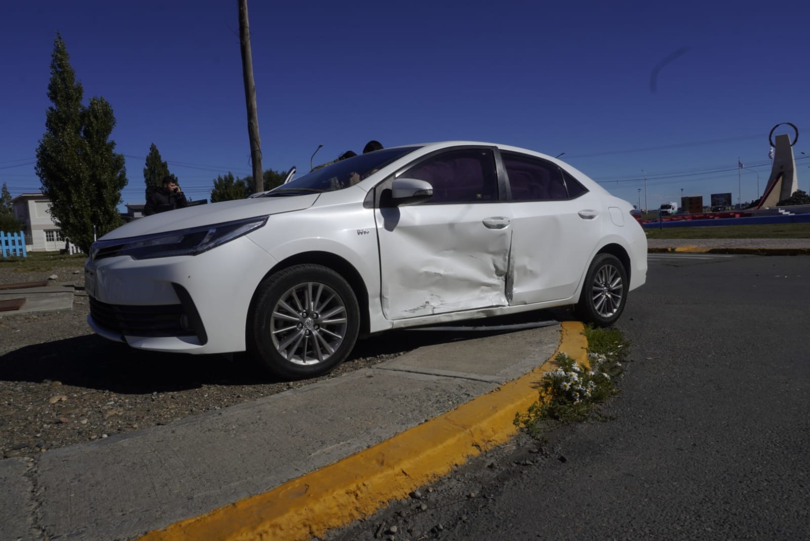 Otro choque en Río Gallegos: dos vehículos colisionaron cerca del Monumento a los Caídos de Malvinas