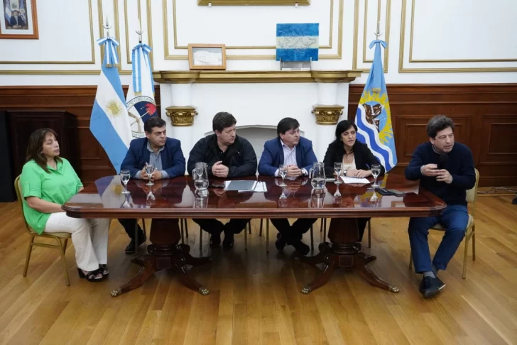 elizabet-villarroel-gustavo-martines-pedro-luxen-fabial-leguizamon-jazmin-cachiavelli-daniel-busquet-LF-728x486