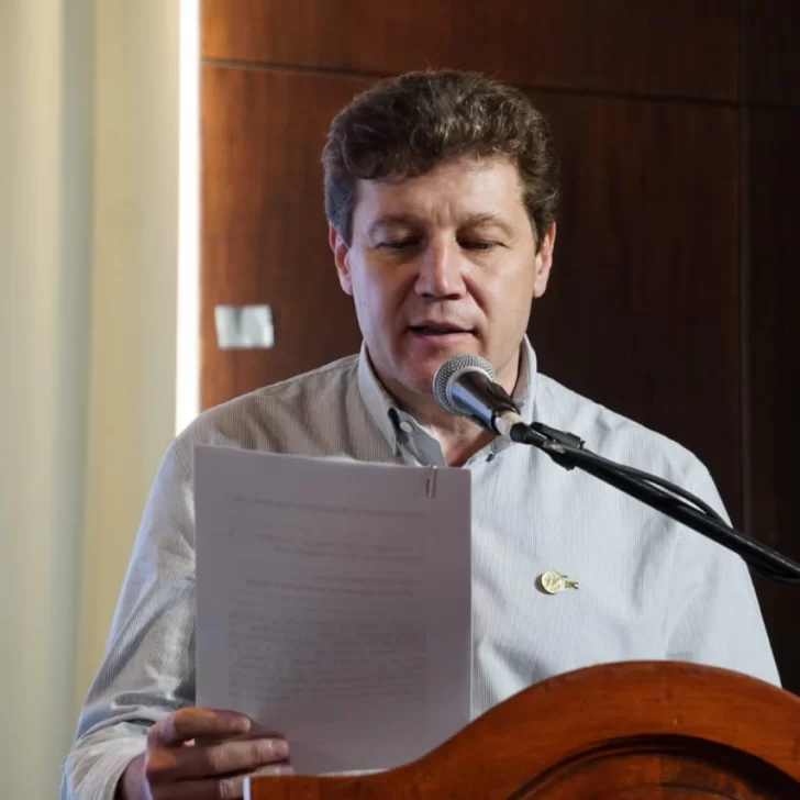 Coparticipación: Gustavo Melella acusó a Javier Milei de repartir fondos “a los amigos” Coparticipación: Gustavo Melella acusó a Javier Milei de repartir fondos “a los amigos”