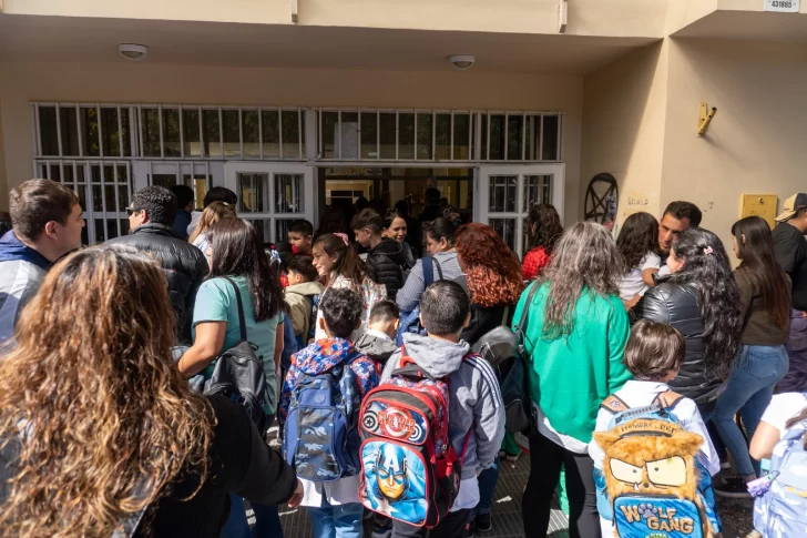 Nación dará un refuerzo de hasta $85.000 en la Ayuda Escolar Anual: cómo solicitarlo y hasta cuándo