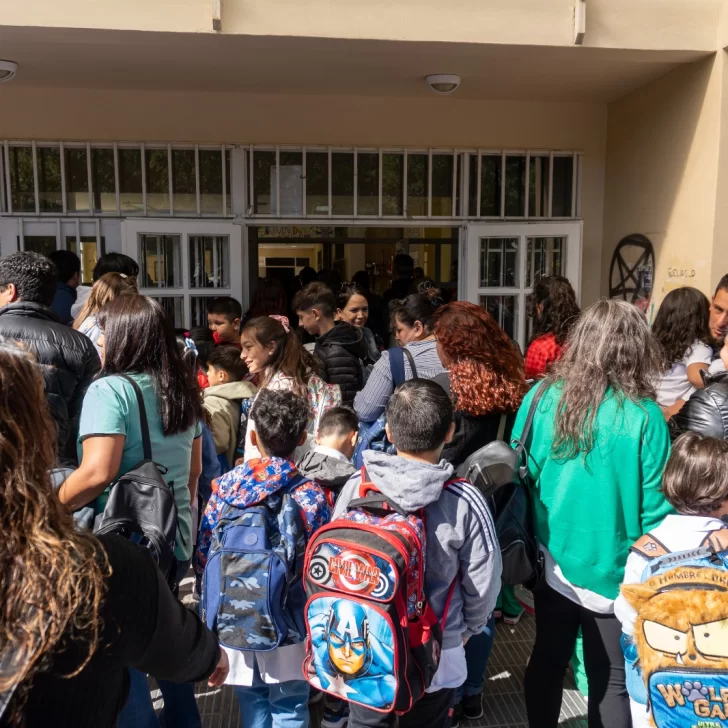 Nación dará un refuerzo de hasta $85.000 en la Ayuda Escolar Anual: cómo solicitarlo y hasta cuándo