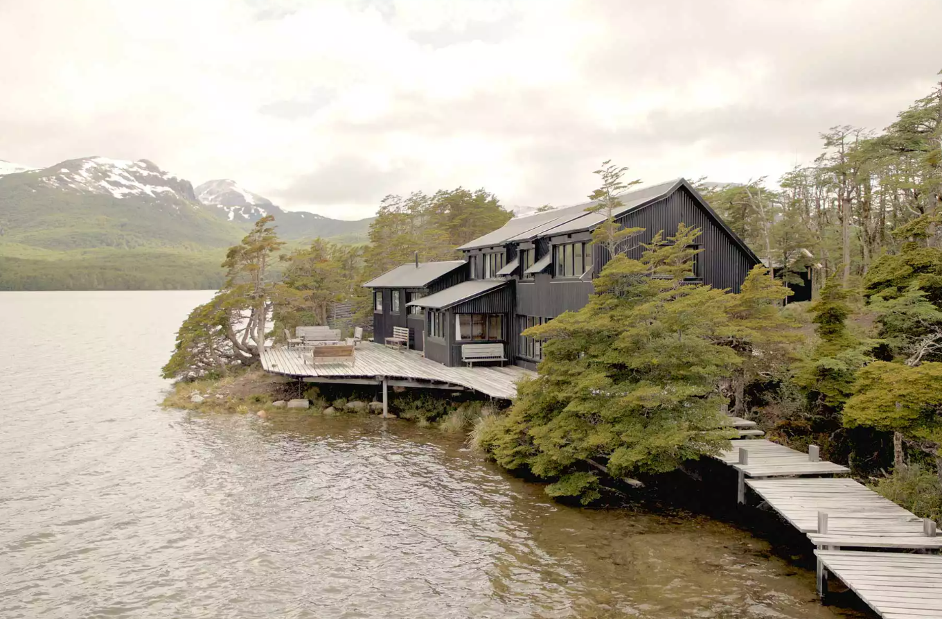 isla-de-francis-mallmann-en-patagonia-margot-robbie-argentina-13-728x478