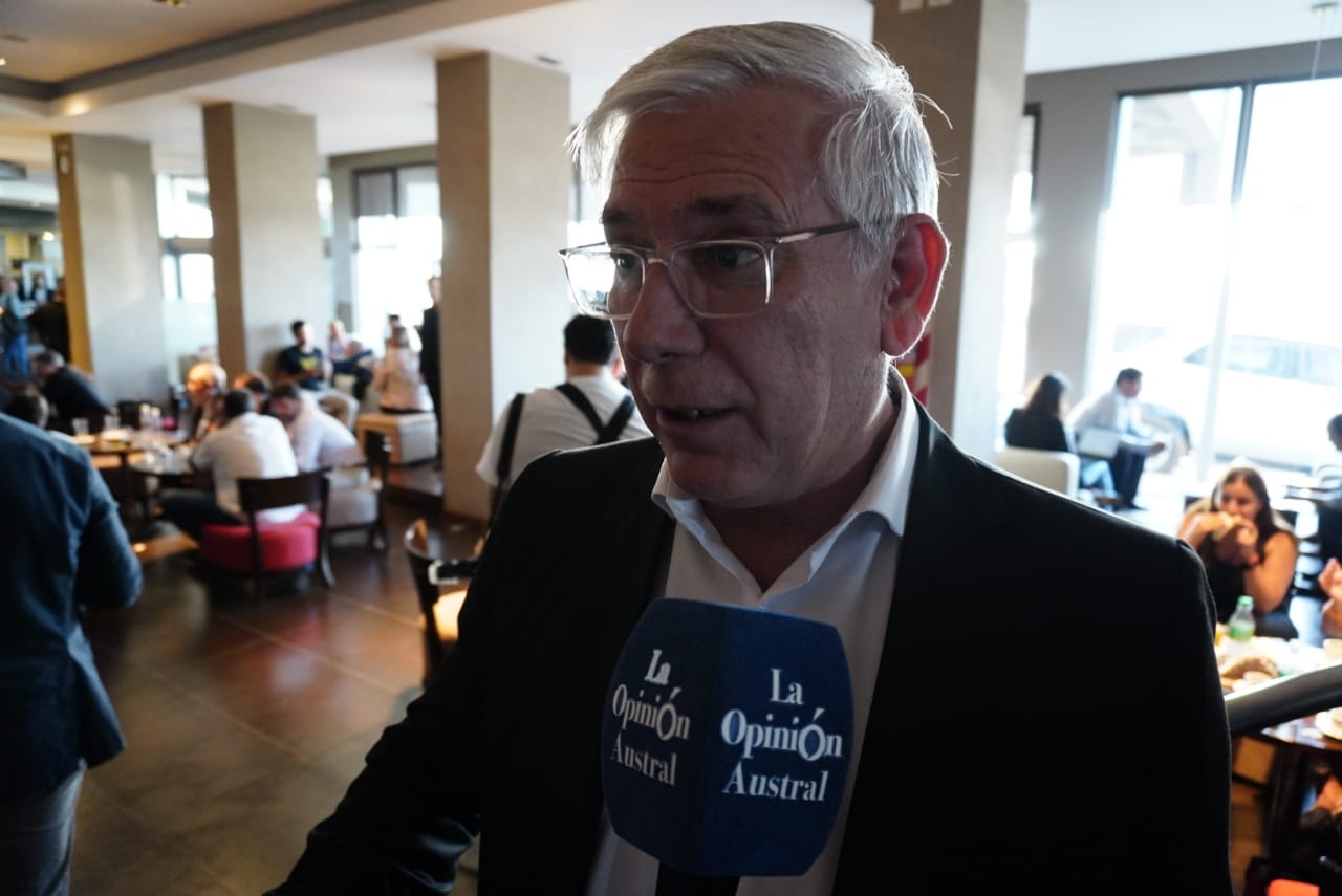 Julio Gutierrez: “Sin respeto a las autoridades y a la sociedad es difícil concretar algo” Julio Gutierrez: “Sin respeto a las autoridades y a la sociedad es difícil concretar algo”