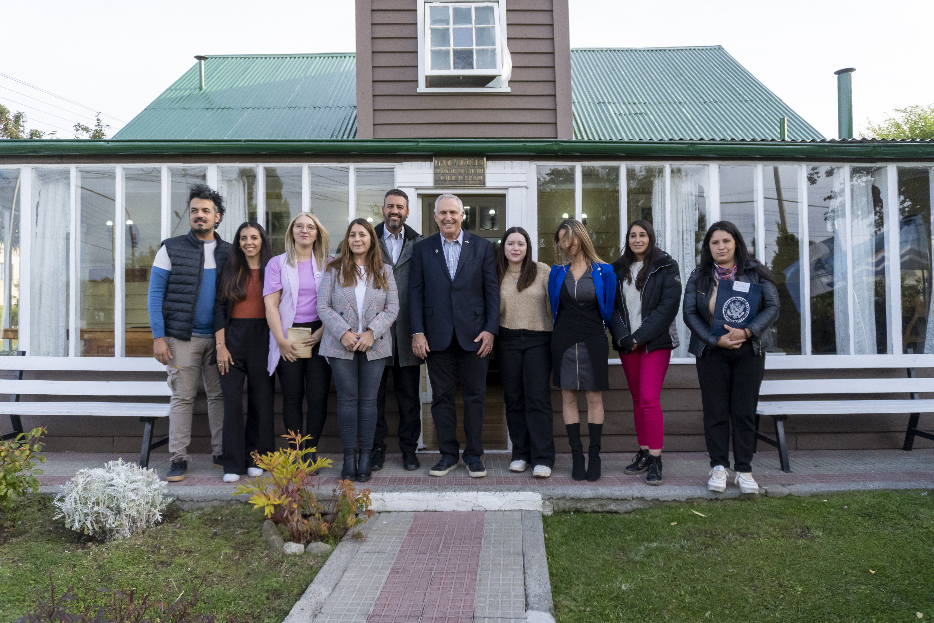 El embajador de Estados Unidos, Marc Stanley, visitó el Museo de los Pioneros en Río Gallegos