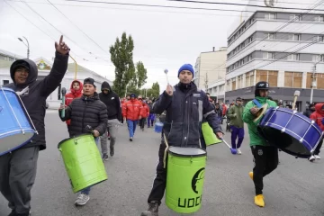 Reforma Laboral con polémica: rechazo de un diputado electo y pedido de debate de empresario pesquero Reforma Laboral con polémica: rechazo de un diputado electo y pedido de debate de empresario pesquero