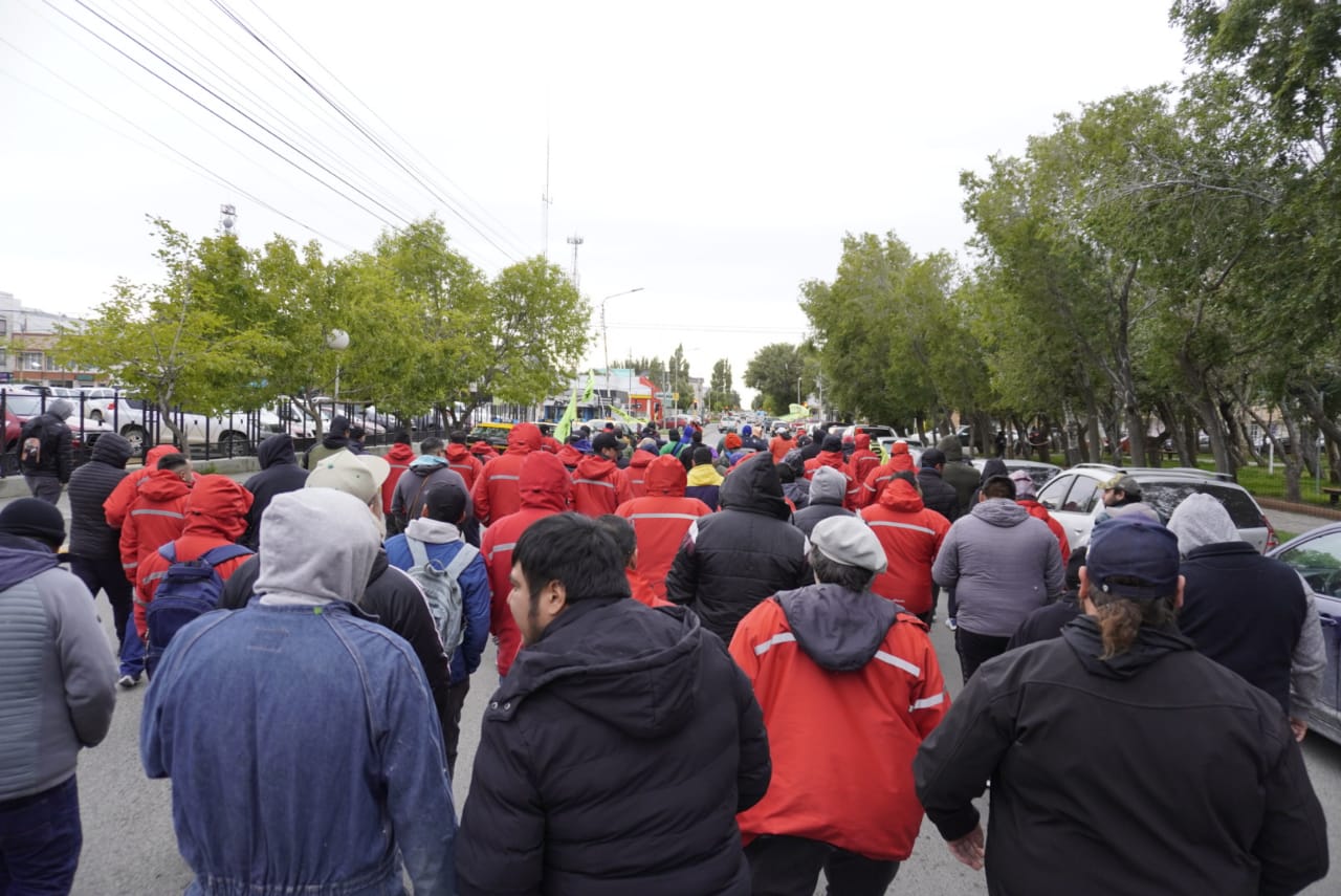 Represas: Diputados de Santa Cruz pidieron a Nación que reactive la obra mientras la UOCRA marcha en toda la provincia