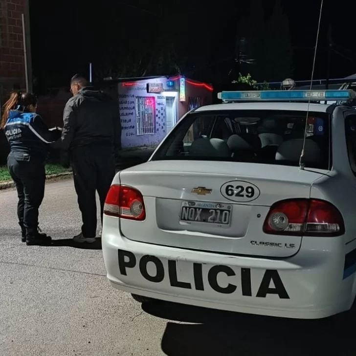 Dueños y empleados de un boliche amenazaron a un policía: “Sabemos donde vivís” Dueños y empleados de un boliche amenazaron a un policía: “Sabemos donde vivís”