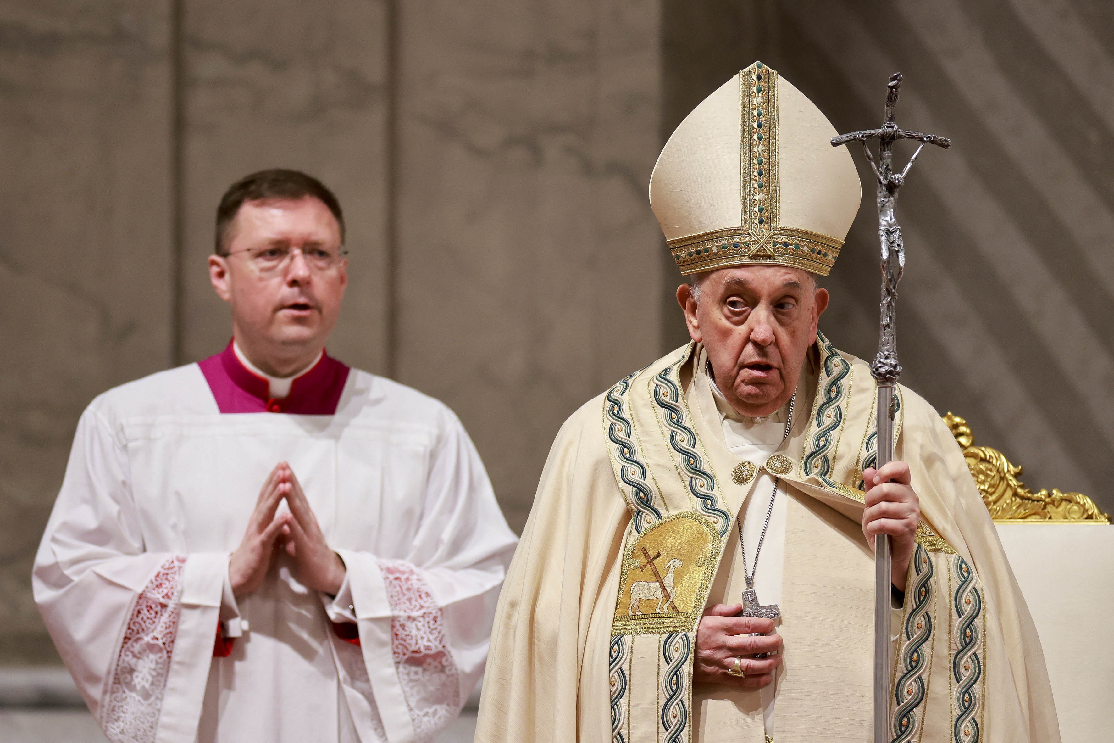 El papa Francisco estuvo presente en la Vigilia Pascual tras perderse la procesión del Vía Crucis