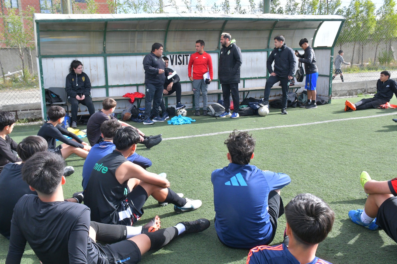 Estudiantes de La Plata probó jugadores de Boxing Club