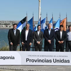 La foto oficial de la cumbre clave de gobernadores patagónicos en Puerto Madryn