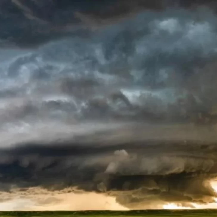 Qué es la tormenta supercelda que provocó azotó a Buenos Aires