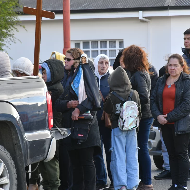 El Vía Crucis recorrió las calles de Río Gallegos